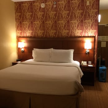 Courtyard by Marriott Mahwah - King room - Hotels Near Me - Mahwah, New Jersey