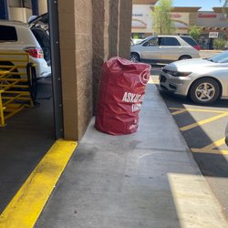 Jiffy Lube - Car bay