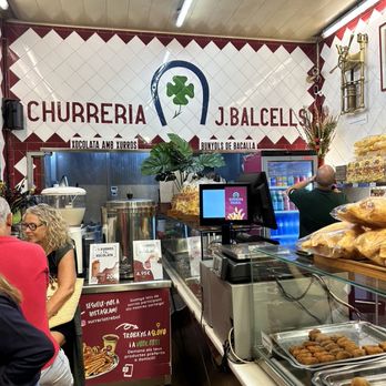 Xurreria Trebol - Desserts Near Me - Barcelona, B Xurreria Trebol - Desserts Near Me - Barcelona, B