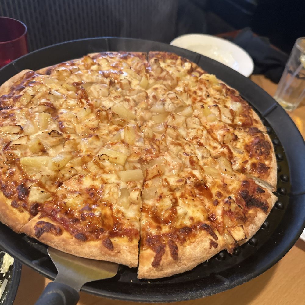 Pizzeria Classico - Hawaiian without the bacon - Pizza Near Me - Folsom, California Pizzeria Classico - Hawaiian without the bacon - Pizza Near Me - Folsom, California