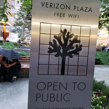 Verizon Plaza - Parks Near Me - New York, New York