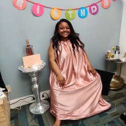 The V-Spot lounge - Birthday lady getting her Vajacial at her birthday party