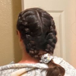 Maggie's Beauty Salon - Hairstyle
