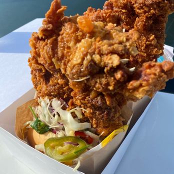 Daybird - Chicken sandwich - Chicken Shop Near Me - Los Angeles, California