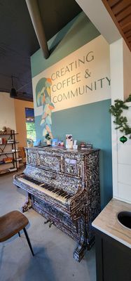 Common Grounds Brew & Roastery by null