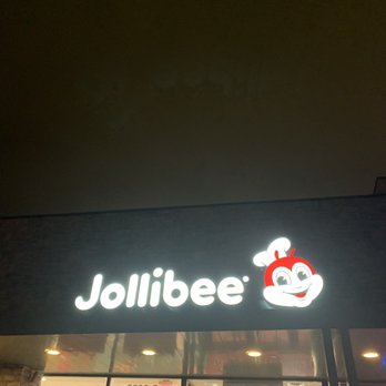Jollibee - Front of the restaurant - Chicken Shop Near Me - Wheaton, Maryland