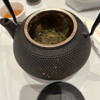 Capital Seafood Beverly Hills - Amazing Chinese tea, the highlight of the meal. Must be a secret recipe! - Dim Sum Near Me - Beverly Hills, California
