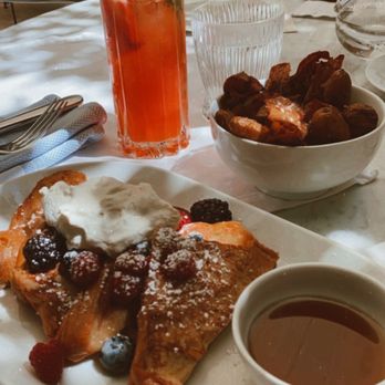 Cara Restaurant - French Toast and Potatoes - New American Near Me - Los Angeles, California Cara Restaurant - French Toast and Potatoes - New American Near Me - Los Angeles, California