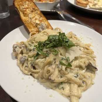 Di Roma Cucina - Tetrazzini - Pizza Near Me - Torrance, California