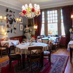 Avalon Restaurant - Avalon hat room