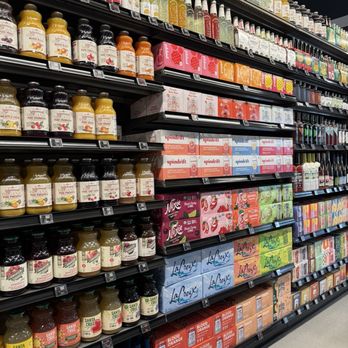 Erewhon Manhattan Beach - Drinks - Grocery Near Me - Manhattan Beach, California