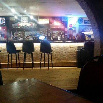 Sunset Grill and Bar - Super friendly bar! Happy hour is served daily! Wonderful friendly bartender too!  Fun karaoke hours every Wednesday and Thursday night! - Karaoke Near Me - Albuquerque, New Mexico