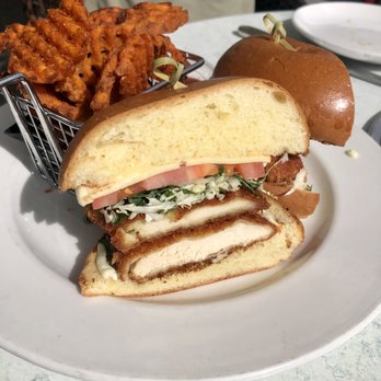 3 Westerly Bar & Grill - Crispy Chicken Sandwich - New American Near Me - Ossining, New York