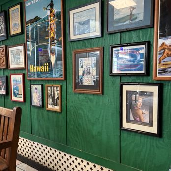 Big Kahuna's Pizza - Pizza Near Me - Honolulu, Hawaii