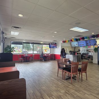 Quesadilla King - Front portion of dining room - Mexican Near Me - Leon Valley, Texas Quesadilla King - Front portion of dining room - Mexican Near Me - Leon Valley, Texas