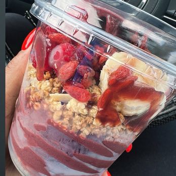 Wild Berry Acai - Raspberry Beret Acai Bowl - Acai Bowls Near Me - Nashville, Tennessee Wild Berry Acai - Raspberry Beret Acai Bowl - Acai Bowls Near Me - Nashville, Tennessee