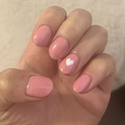 MiniLuxe Fenway - Super cute gel manicure by Meron!