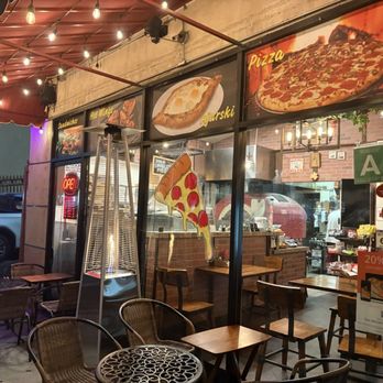 Brick Oven Pizzeria - Pizza Near Me - Glendale, California