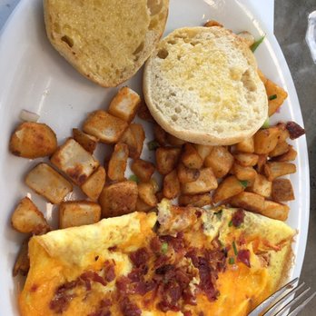 Turning Point - Bacon and cheese omelette - Breakfast & Brunch Near Me - Bryn Mawr, Pennsylvania