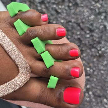 Paradise Nails & Spa - Right way - Nail Salons Near Me - Laurel, Maryland