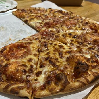 Funspot - 17" Cheese pizza - Arcades Near Me - Laconia, New Hampshire