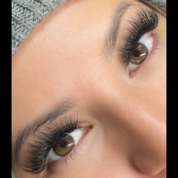 Lash & Glow Studio  - Foxy lashes 
.
.
.
.


Lash trainings available