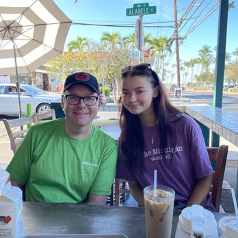 Kihei Caffe - Outside dining - Hawaiian Near Me - Kihei, Hawaii