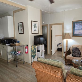 Kauai Palms Hotel - Entry to our 2 bedroom, 2 bathroom cottage - Hotels Near Me - Lihue, Hawaii Kauai Palms Hotel - Entry to our 2 bedroom, 2 bathroom cottage - Hotels Near Me - Lihue, Hawaii