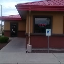 Pizza Hut - Pizza Hut, Williams, AZ storefront.