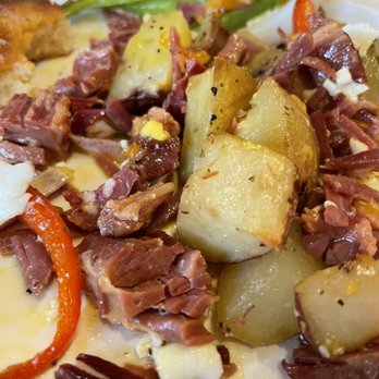 Nye Beach Cafe - Corn beef hash - Cafes Near Me - Newport, Oregon Nye Beach Cafe - Corn beef hash - Cafes Near Me - Newport, Oregon