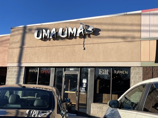 Uma Uma Ramen by null