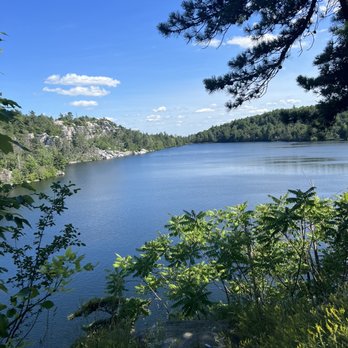 Adventure Untamed - Lake Minnewaska Hike - Tours Near Me - New York, New York