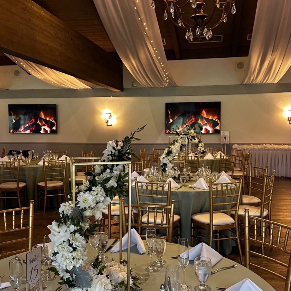 Tutta Bella Florist - Reception flowers with the gold stand - Florists Near Me - Rancho Cucamonga, California Tutta Bella Florist - Reception flowers with the gold stand - Florists Near Me - Rancho Cucamonga, California