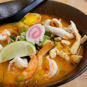 ICHIDDO RAMEN - Evergreen Park - Red curry ramen with shrimp - Asian Fusion Near Me - Evergreen Park, Illinois ICHIDDO RAMEN - Evergreen Park - Red curry ramen with shrimp - Asian Fusion Near Me - Evergreen Park, Illinois