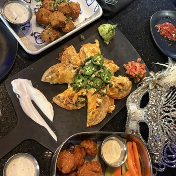 Topgolf - Macaroni Bites, Nachos , Buffalo Bites - Golf Near Me - Burlingame, California Topgolf - Macaroni Bites, Nachos , Buffalo Bites - Golf Near Me - Burlingame, California