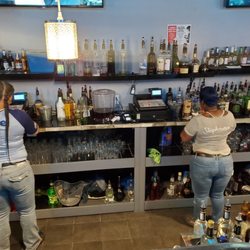 Mrs G’s Lounge - 2 poppin bartenders