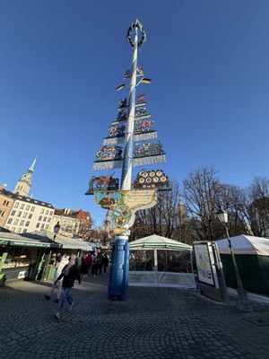 Viktualienmarkt by null