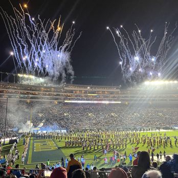 Rose Bowl Stadium - fireworks - Stadiums & Arenas Near Me - Pasadena, California