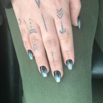 Waldo Nails - Nail Salons Near Me - Kansas City, Missouri