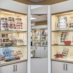 Lakes Eye Center