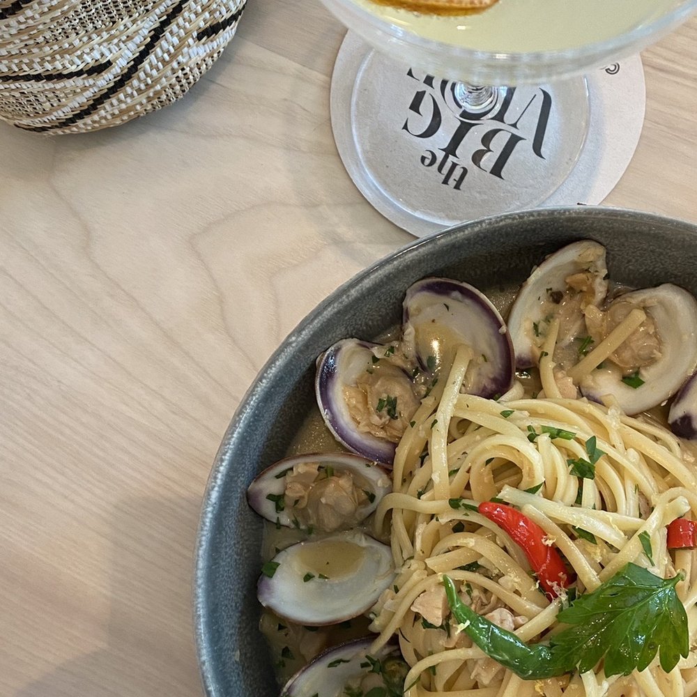 Graffiti Raw - Linguine alla Vongole & a French 75 - Seafood Near Me - Houston, Texas