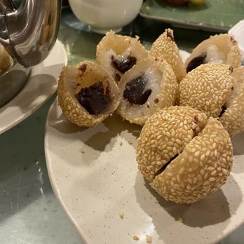 Yum Cha - DS24 Red Bean Sesame Ball DD3 Baked Lava Custard Bun - Dim Sum Near Me - Las Vegas, Nevada