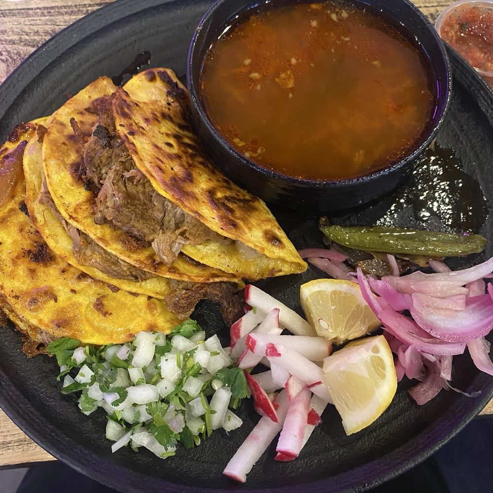 3 Tacos birria Plate 3 Tacos birria Plate
