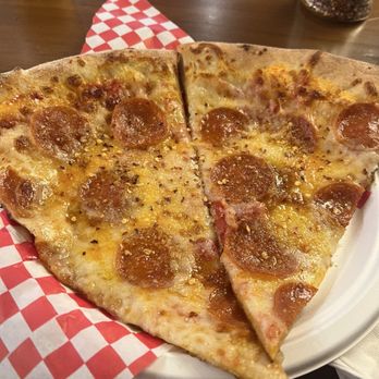 Avenue Pizzeria - Pizza Near Me - Downey, California