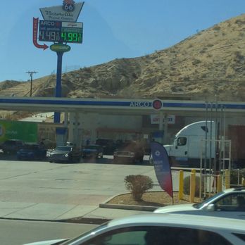 ampm - a gas station in the desert - Convenience Stores Near Me - Victorville, California