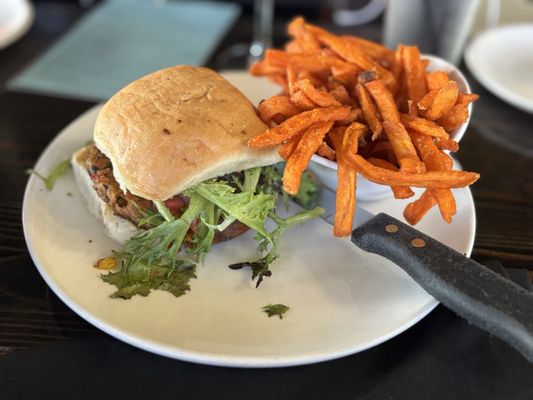 OHSO Brewery + Distillery by null