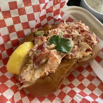 Jolene's - Ewa Beach - Buttah lobster roll - Burgers Near Me - Ewa Beach, Hawaii