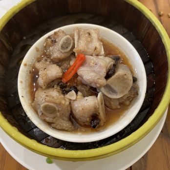Tim Ho Wan - Steamed pork spare rib with black bean sauce - Dim Sum Near Me - Honolulu, Hawaii Tim Ho Wan - Steamed pork spare rib with black bean sauce - Dim Sum Near Me - Honolulu, Hawaii