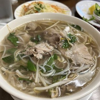 Yum Yum Pho - Combo pho - Vietnamese Near Me - Aiea, Hawaii