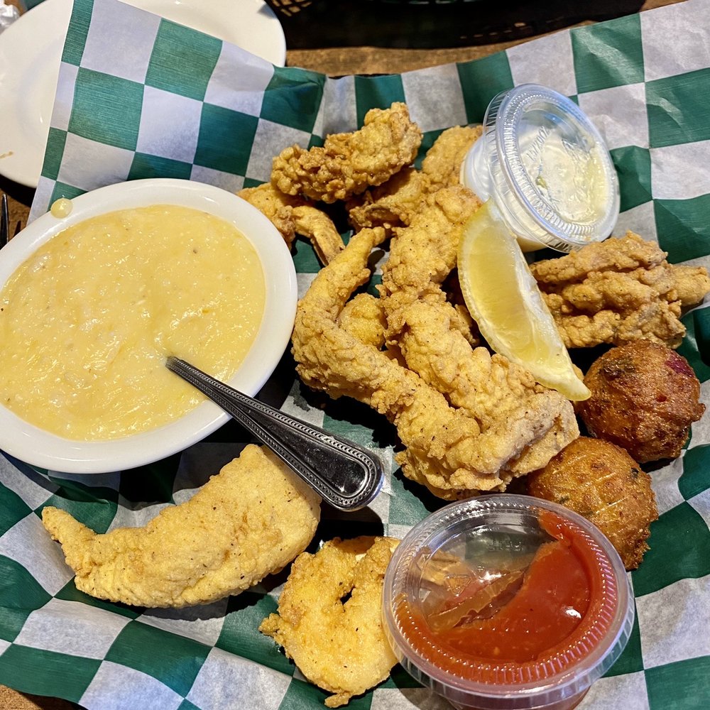 Wintzell's Oyster House - Fried J.O. Platter with cheese grits - Awesome!! - Seafood Near Me - Mobile, Alabama Wintzell's Oyster House - Fried J.O. Platter with cheese grits - Awesome!! - Seafood Near Me - Mobile, Alabama